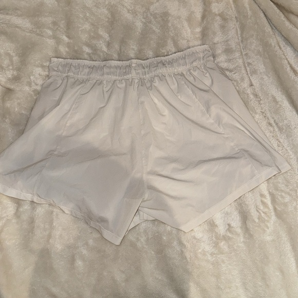 NIKE white shorts - Picture 2 of 7